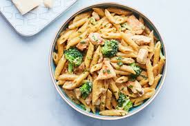 PASTA ALFREDO CHICKEN
