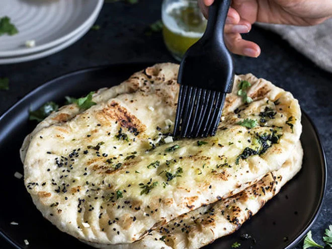 Garlic naan