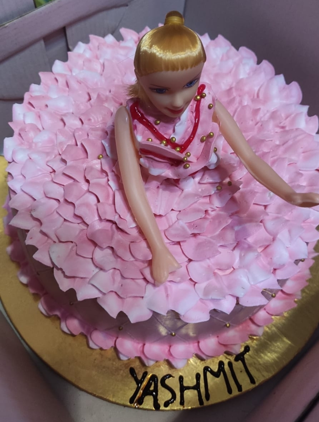 Doll cake