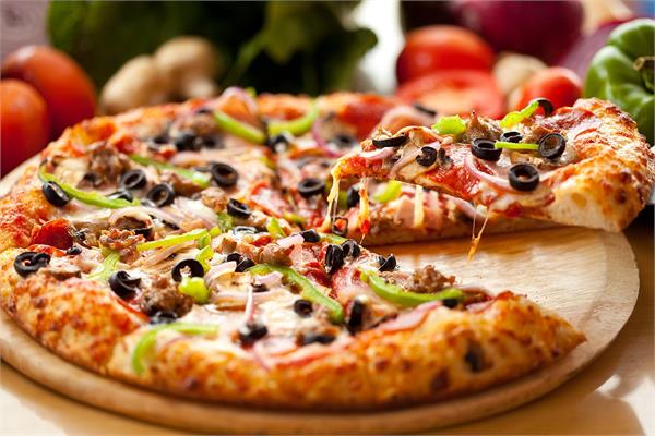 Special Cheese Brust Pizza