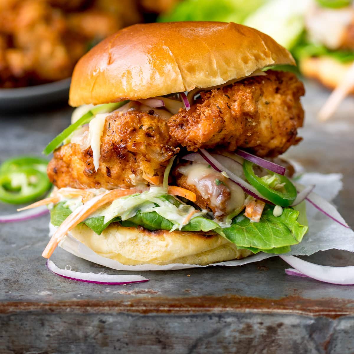 CHICKEN BURGER 