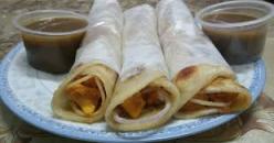 chicken roll (rs 60 pc)