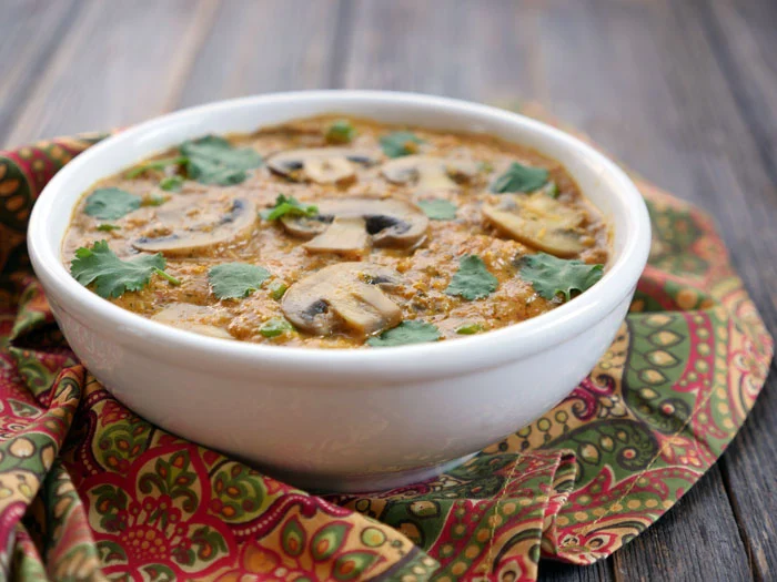 Matar mashroom 
