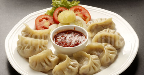 CHICKEN MOMO