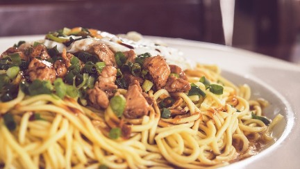 CHICKEN CHOW MEIN FULL