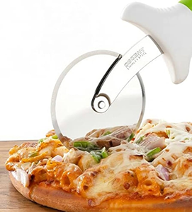 DECENT PIZZA CUTTER